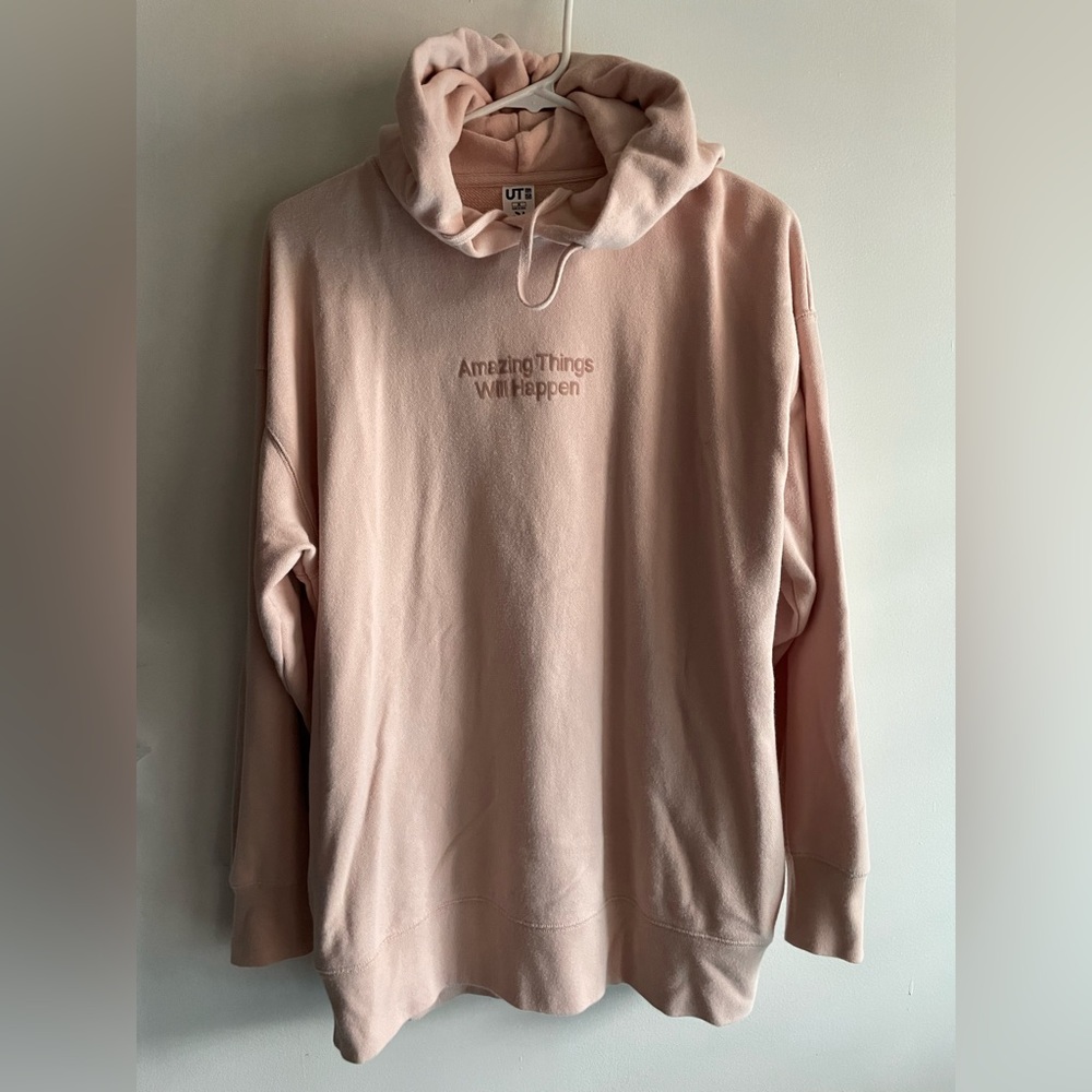 Uniqlo X Verdy collaboration oversized hoodie size M -amazing things will happen